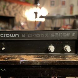 Crown D-150a Series II amplifier 