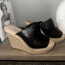 Steve Madden Wedges Size 6