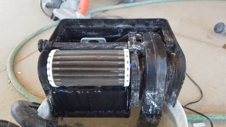 Marine land fish tank filter.