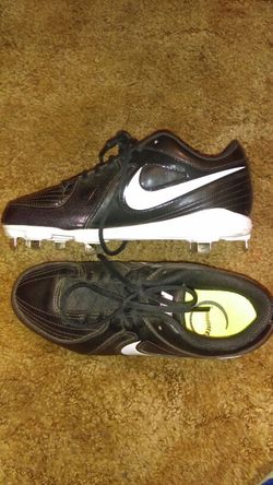 Cleats for sale size 8