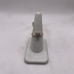 10kt Gold Engagement Style Ring w/ Cluster Design