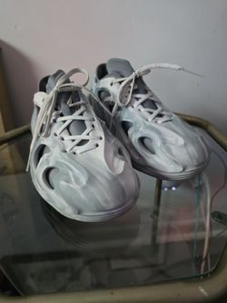 ADIDAS/GRAY