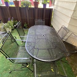 Vintage Patio Set 6 Matching Woodard Spring Captains Chairs & An Oval Table / Delivery Available 