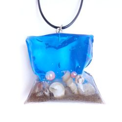 "Ocean in a bag" resin pendant with seashells sand pearls on 20" necklace new