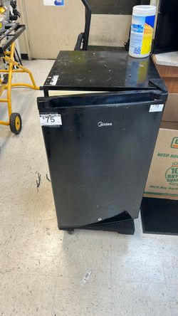 Mini fridge