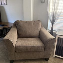 Oversized Chairs With Ottoman 