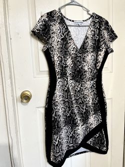 Almost Famous Women’s Dress Size XL Snake Pattern