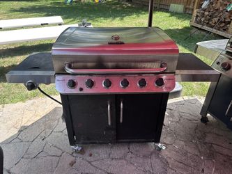 6 Burner Char-Broil Gas Grill With Side Burner