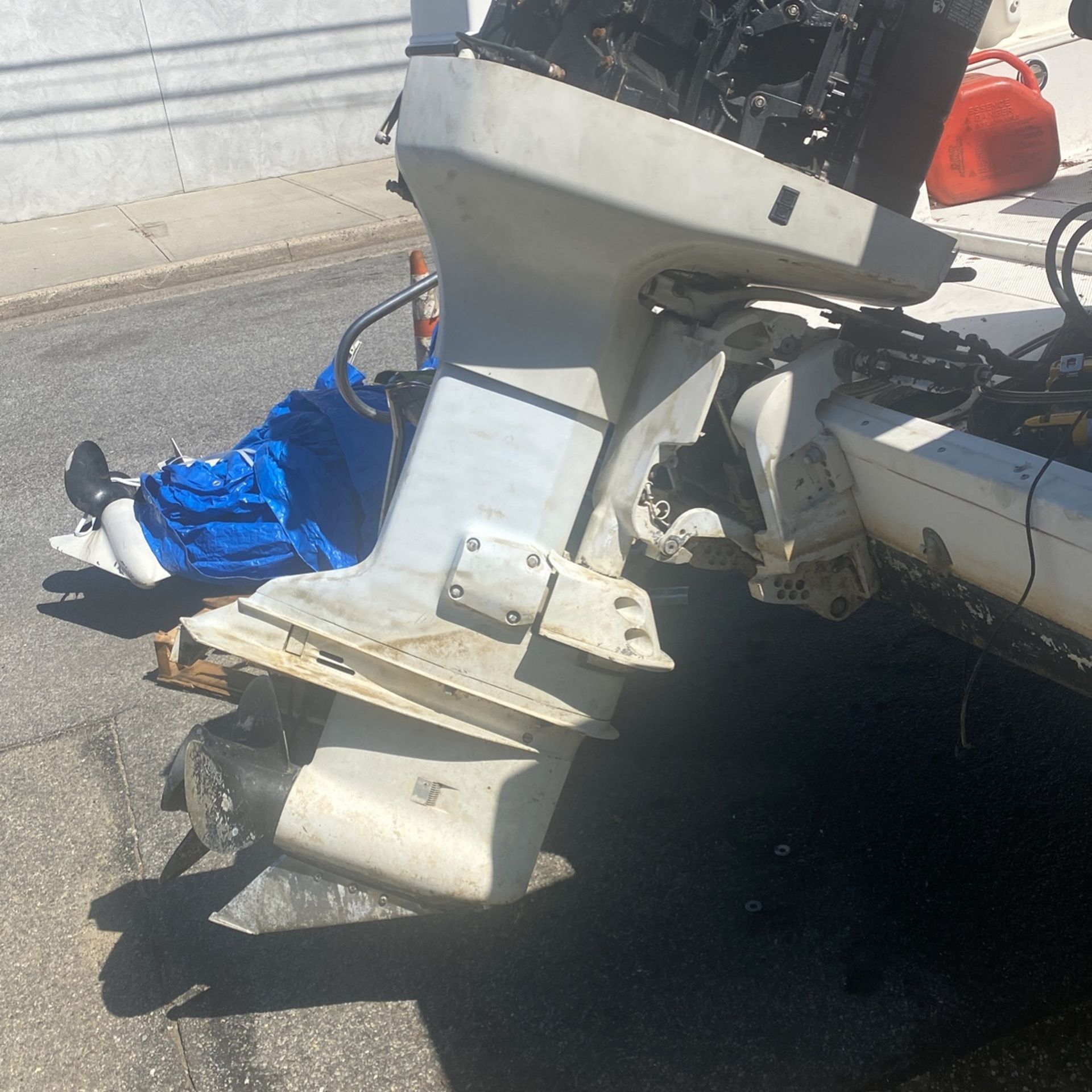 Parts motors 175 OSI Evinrude 225 Ocean pro 450 and up others available