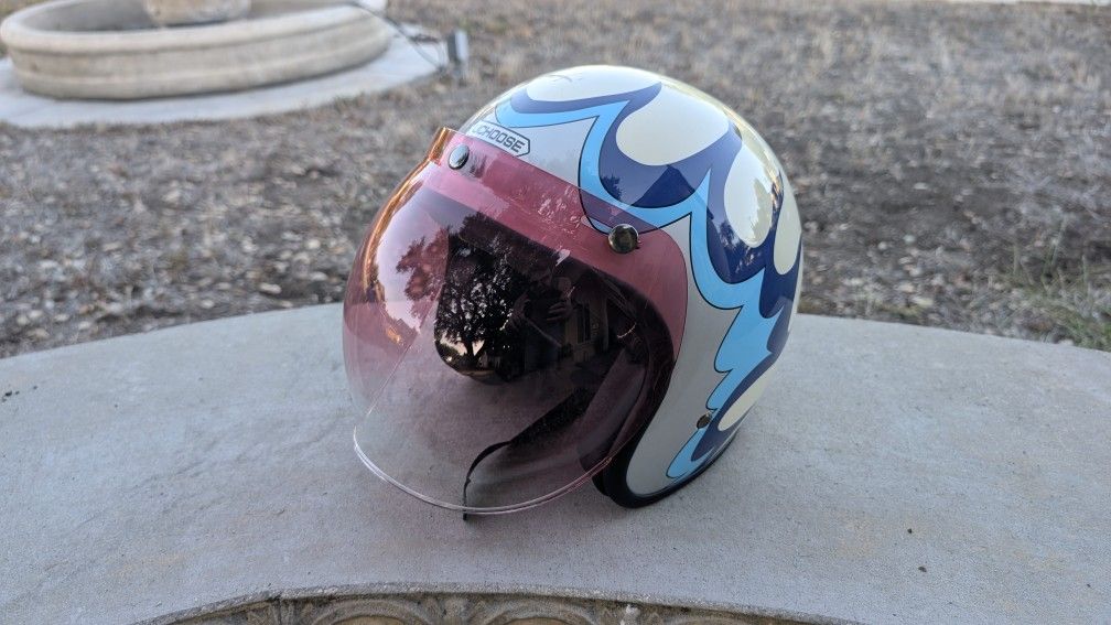Motorcycle helmet