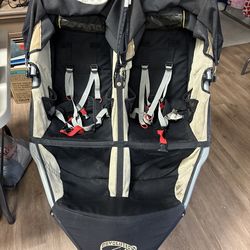 BOB Revolution  Double Jogging Stroller