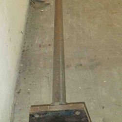 Carpet Ram - Attaches  forklift