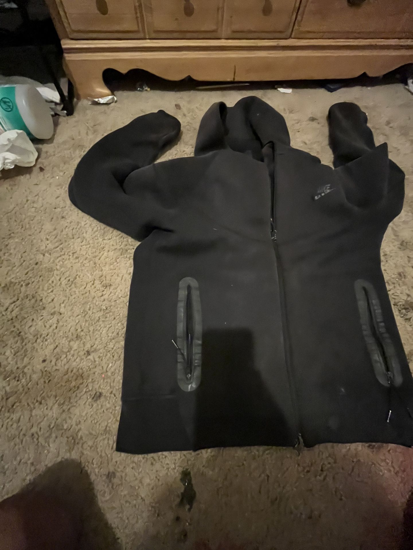 Black Nike Tech