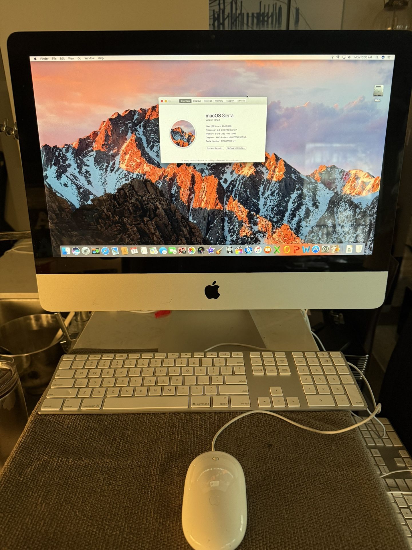 iMac (21.5-inch, Mid 2011) A1311 EMC 2428 Processor 2.8 GHz Intel Core i7 Memory 8 GB 1TB HDD CD/DVD Keyboard And Mouse