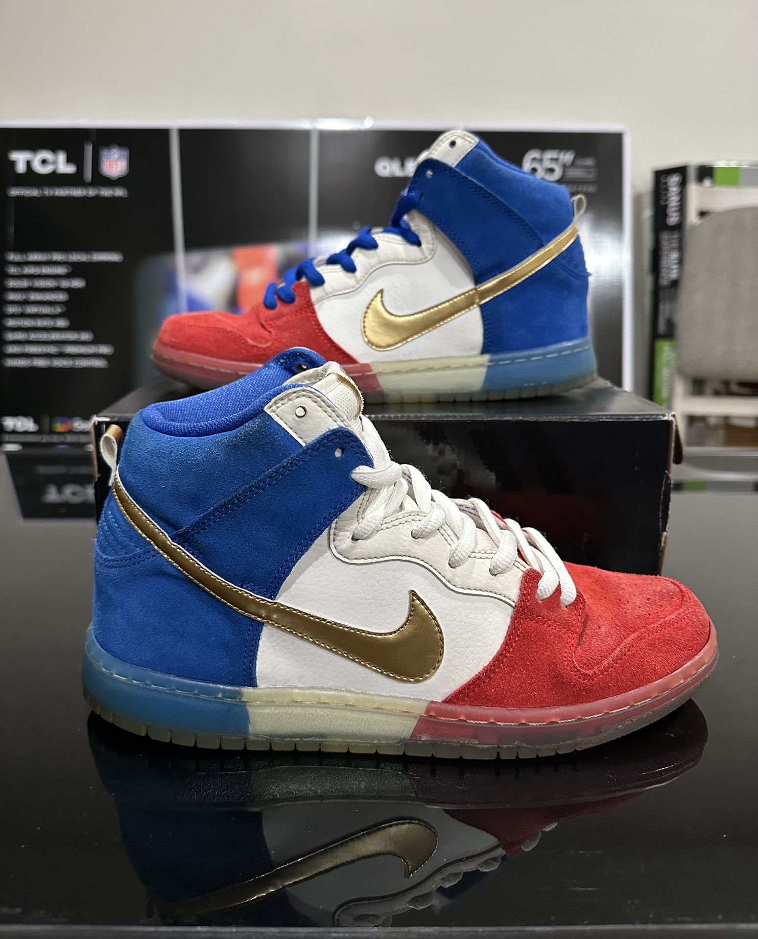 Size 9 - Nike SB Dunk High Tricolor(USA) SAMPLE PAIR.