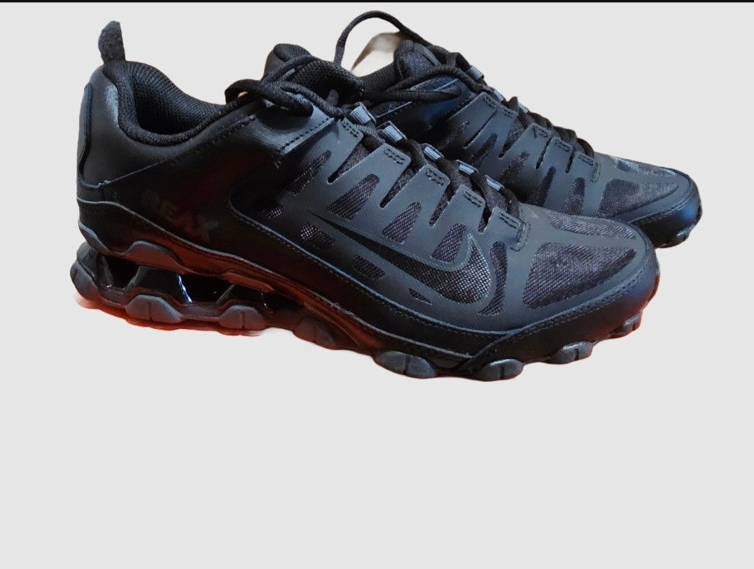 Nike Reax 8 TR Men's Sneakers Running Training
