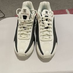 Brand New Nike Wmns Shox R4 Sail Fauna Brown Women Size 12