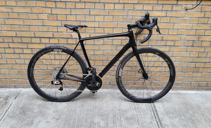 Cannondale Synapse Hi-MOD Disc SRAM RED eTap Carbon Road Bike – 56cm (Zipp 303 Firecrest / GP5000)