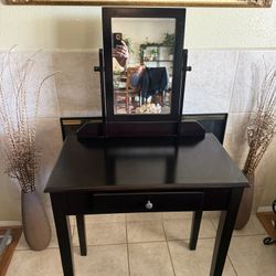Makeup Vanity 