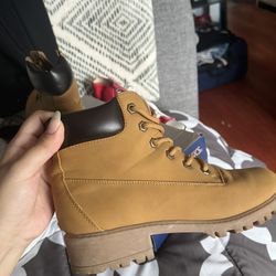 Timberlands Women’s Size 8