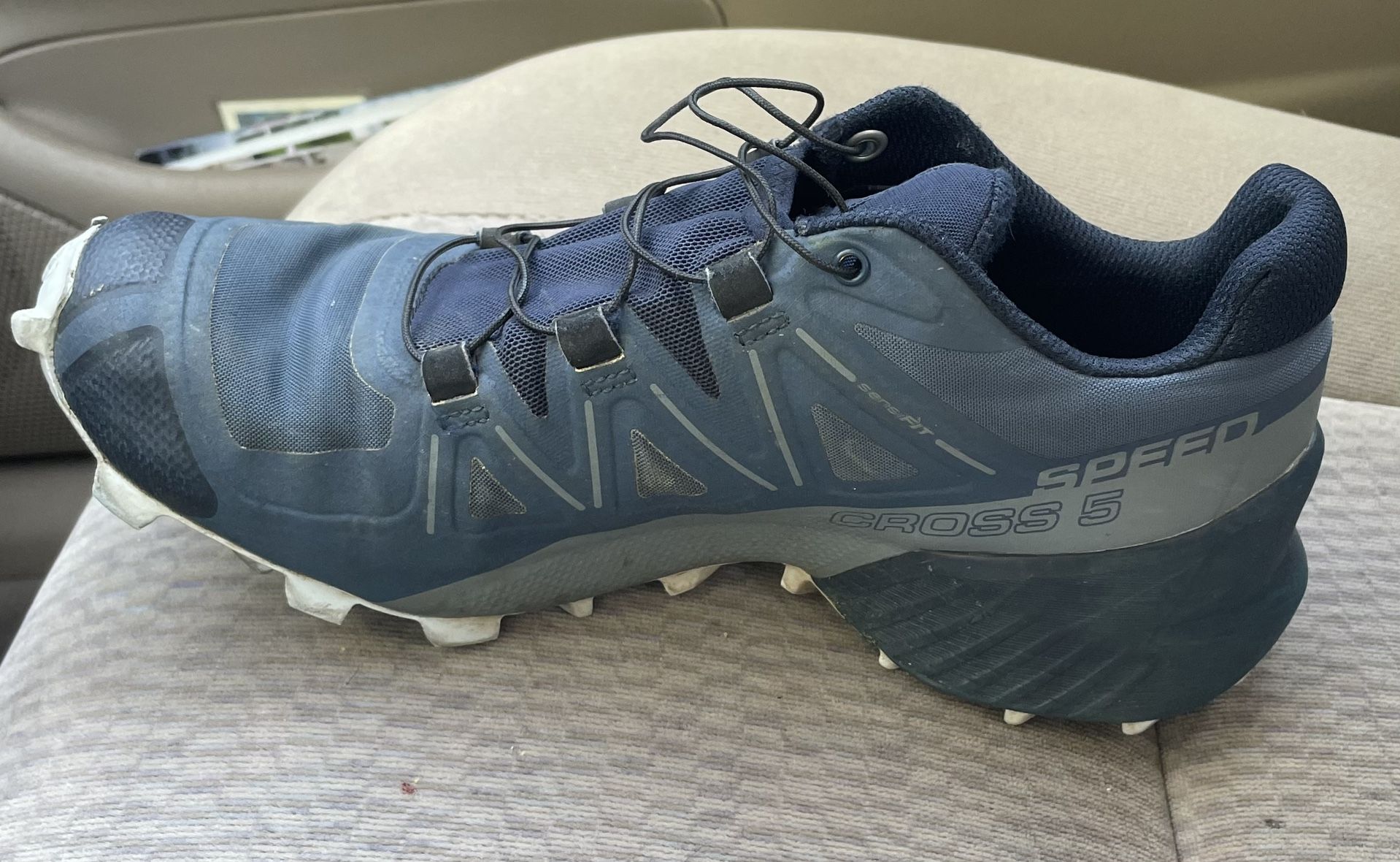 Salomon Speedcross 5 trail running shoe