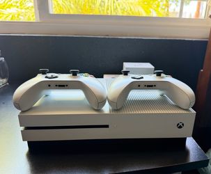 Xbox One S - 1Tb Disc Version
