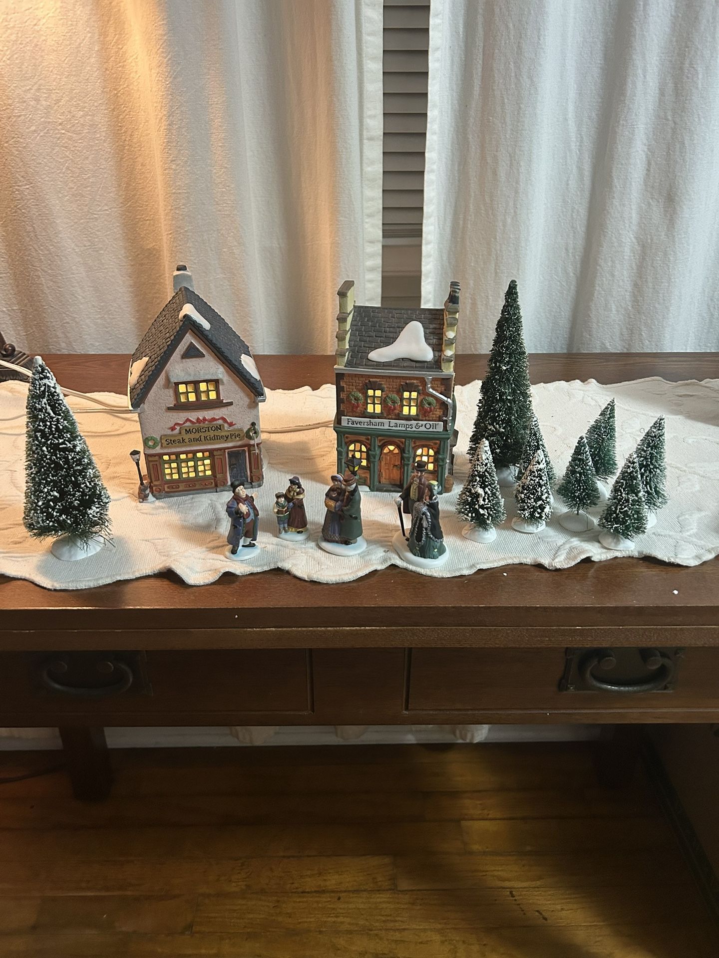 Department 56 Start A Tradition Set
