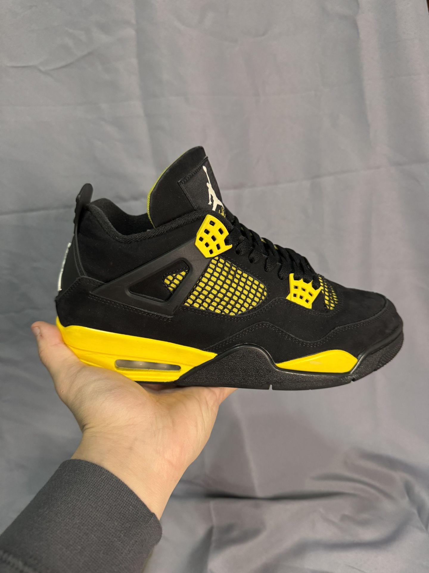 Jordan 4 Thunder Yellow
