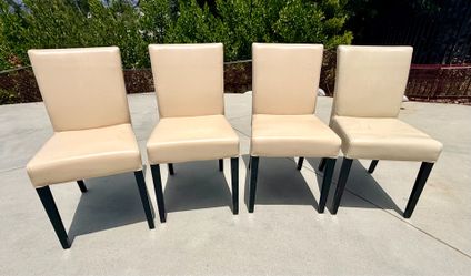 Set of 4 dining chairs