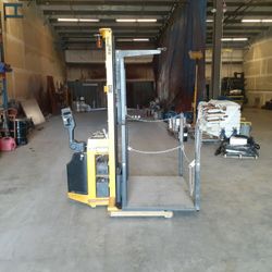 Big Joe Personal Manlift / Order Picker