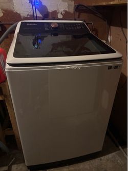 Samsung 5.5 cu. ft. Top Load Washer – Works Great (1 Year Old)