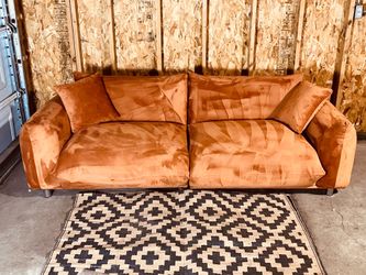 🚚FREE DELIVERY - Orange Velvet Sofa