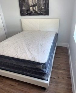 New QUEEN SIZE BED FRAME WITH MATTRESS AND BOX SPRING 3PCS 