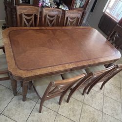 EXTENDABLE TABLE WITH 8 CHAIRS
