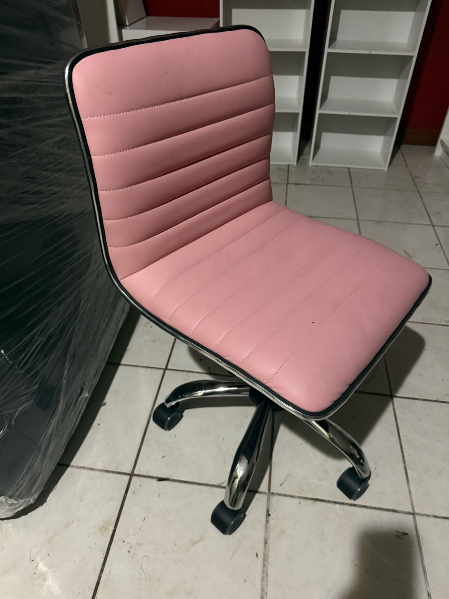 Pink Desk Chair On Casters