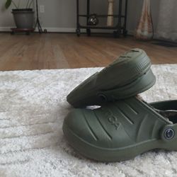 Green Olve Nautica Crocs With Camouflage Feux Fur On Ghe Inside USA Size 1