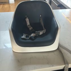 Oxo Tot Nest Booster Seat 