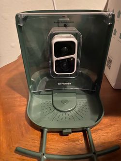 New security camera/birdfeeder