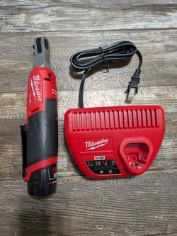 Milwaukee M12 Fuel High Speed 1/4 In Ratchet Kit