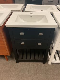 24” Black Solid Wood Bathroom Vanity with Ceramic Top (V124)