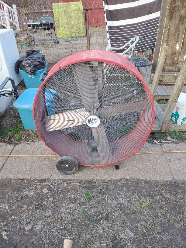 Maxx Air Fan