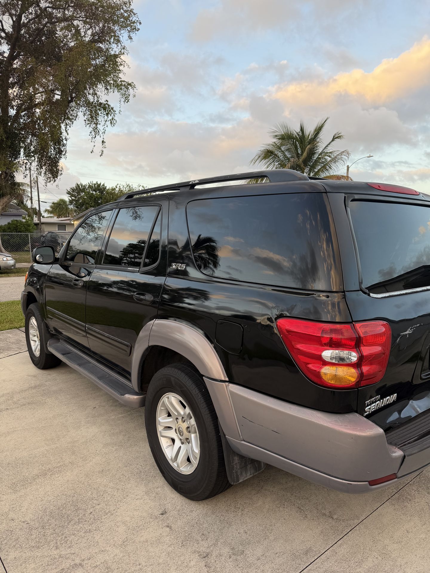 Toyota sequoia
