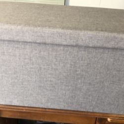 30”wx16”dx16”h Storage Ottoman Like New 