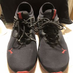 Puma Kids Black and Red Sneakers Sz 6.5C