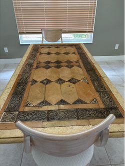Dining room table sits 8