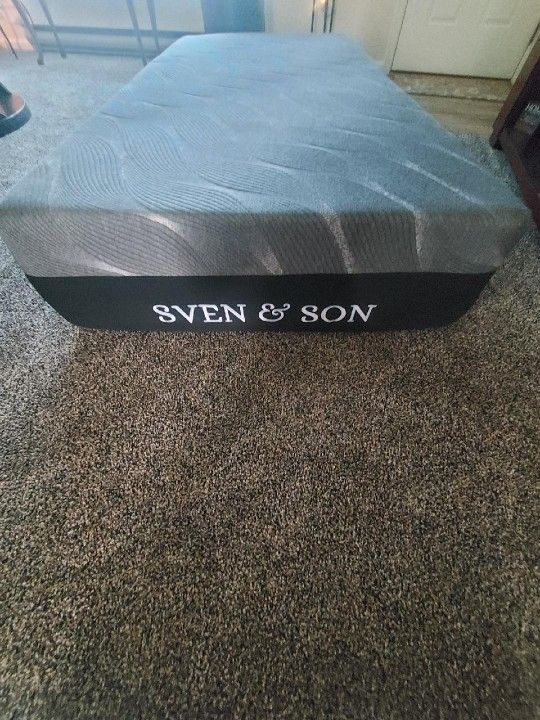 Sven & Son Twin XL Signature Memory Foam Mattress 