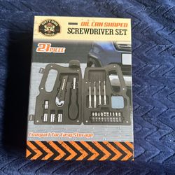 Dirty Dog Garage 21-piece oil can shaped screwdriver set