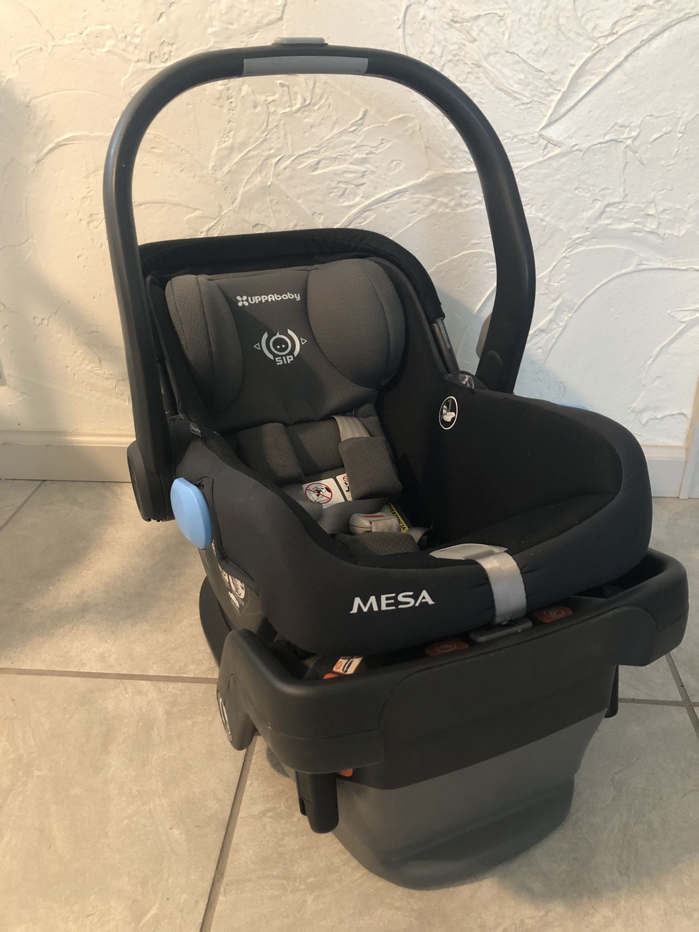 UPPABaby Car Seat & Base (2018 Mesa)