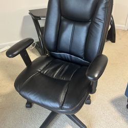 Black Leather Executive Office Chair – Excellent Condition