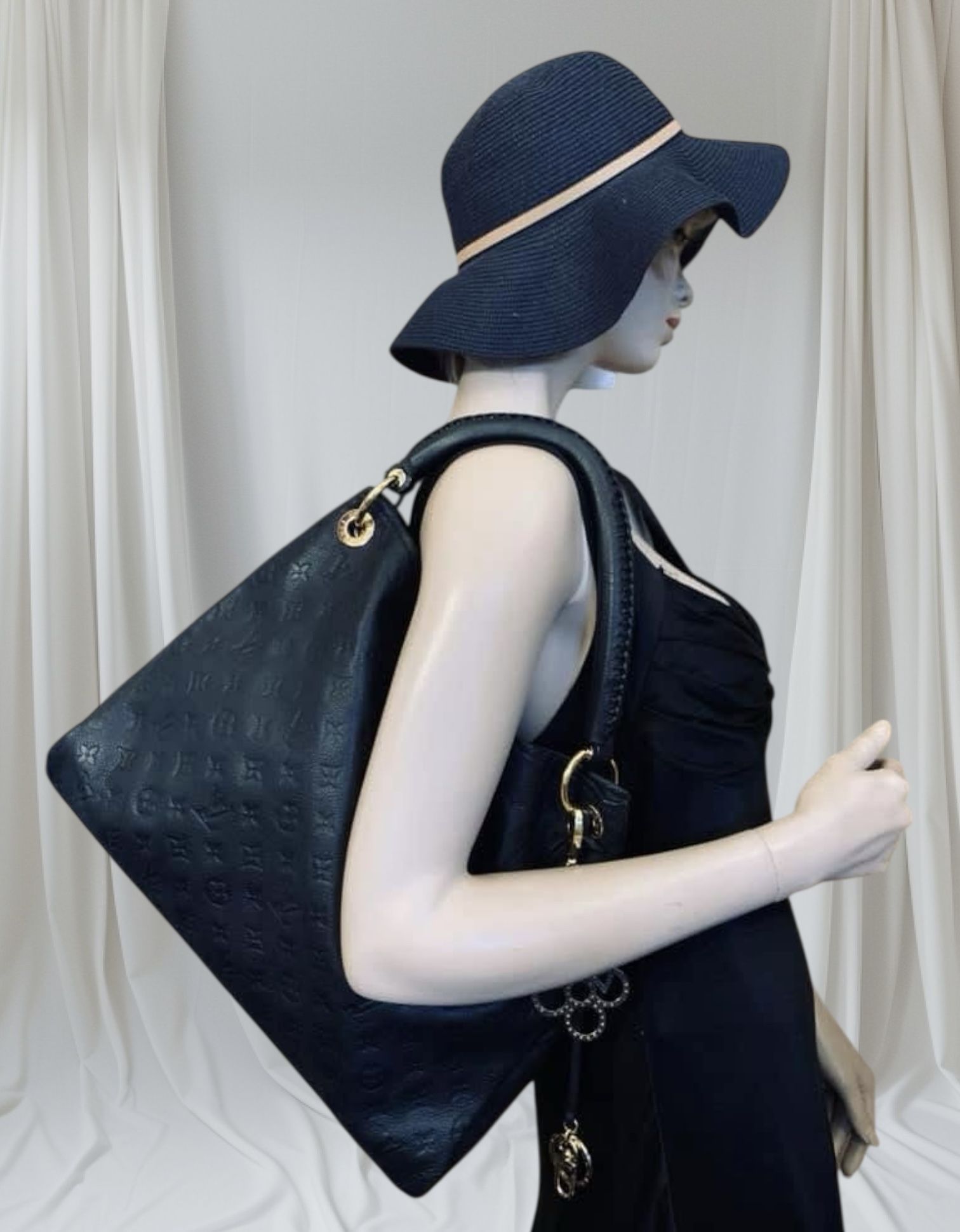 Artsy Mm Leather Infinity-Dark -Navy